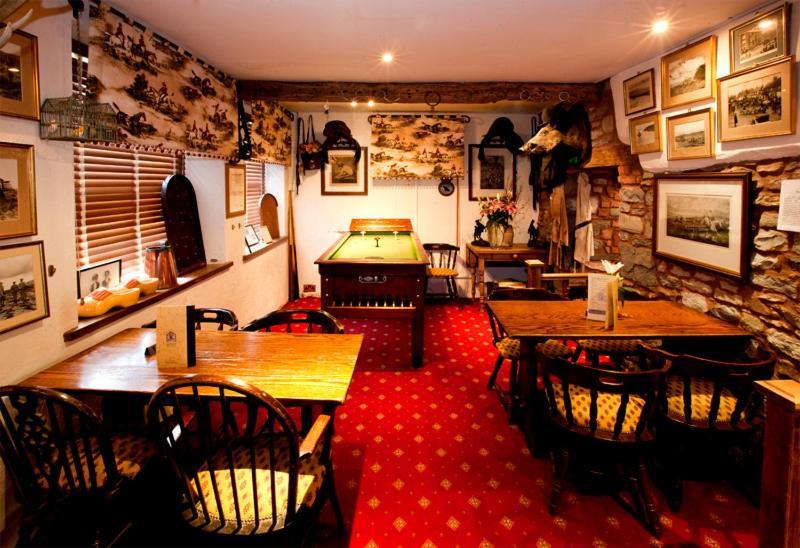 Hotel The Hood Arms Kilve Exterior foto